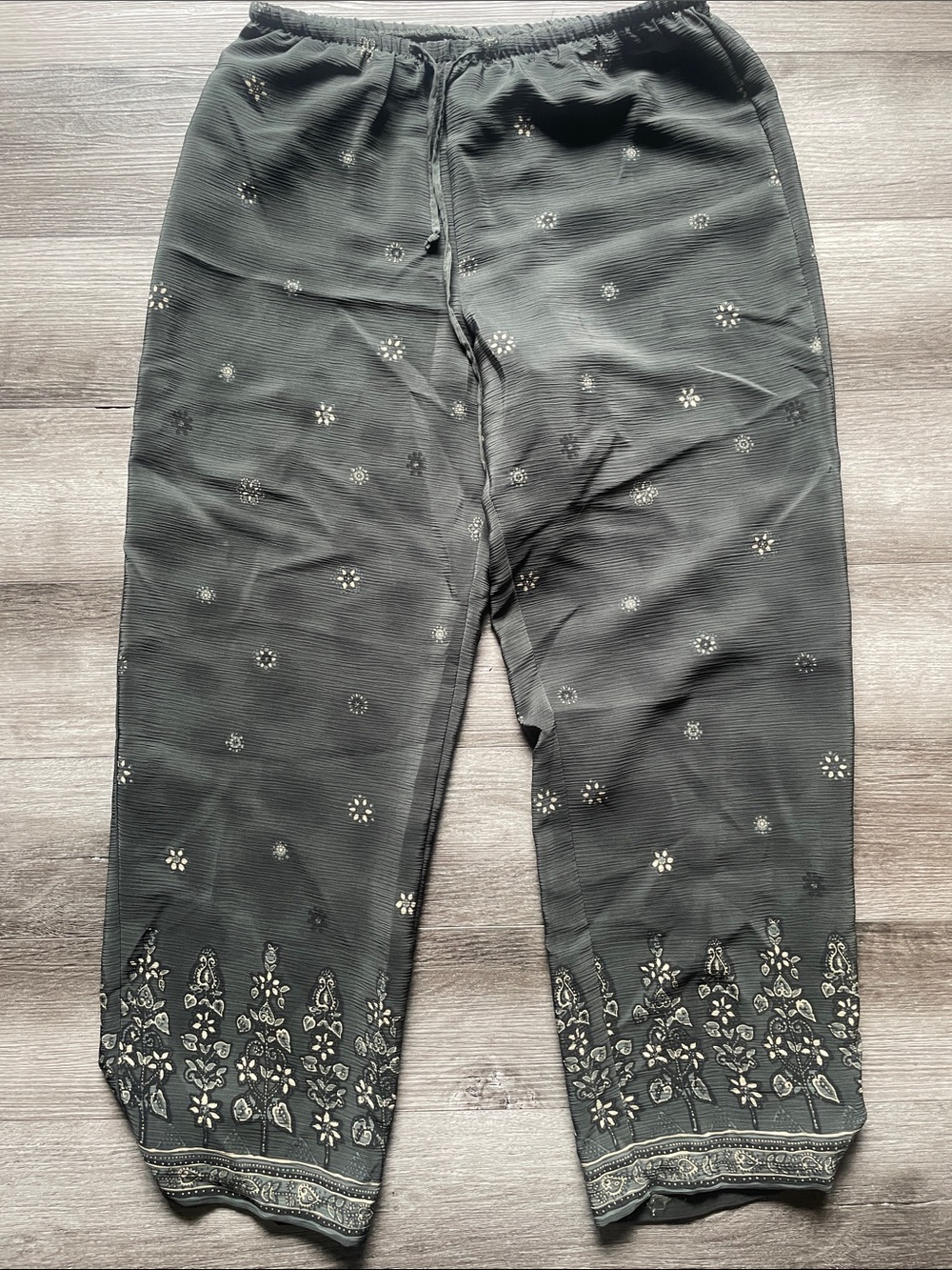Vintage Jessica Olive Green Crinkled Fabric Pants